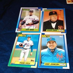 Lot of 4 1999 Tops baseball card